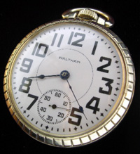 Waltham open face pocket watch 1930s 17 jewel pocket watch 